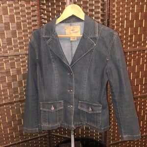 Denim jacket with two front pockets size PL